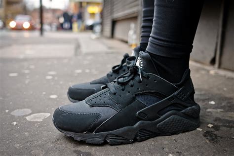 nike air huarache black kopen